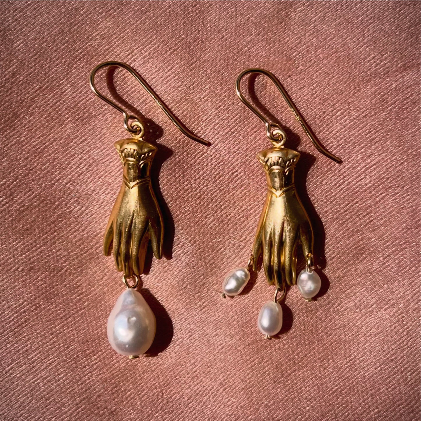 HOLD ME MIDAS EARRINGS