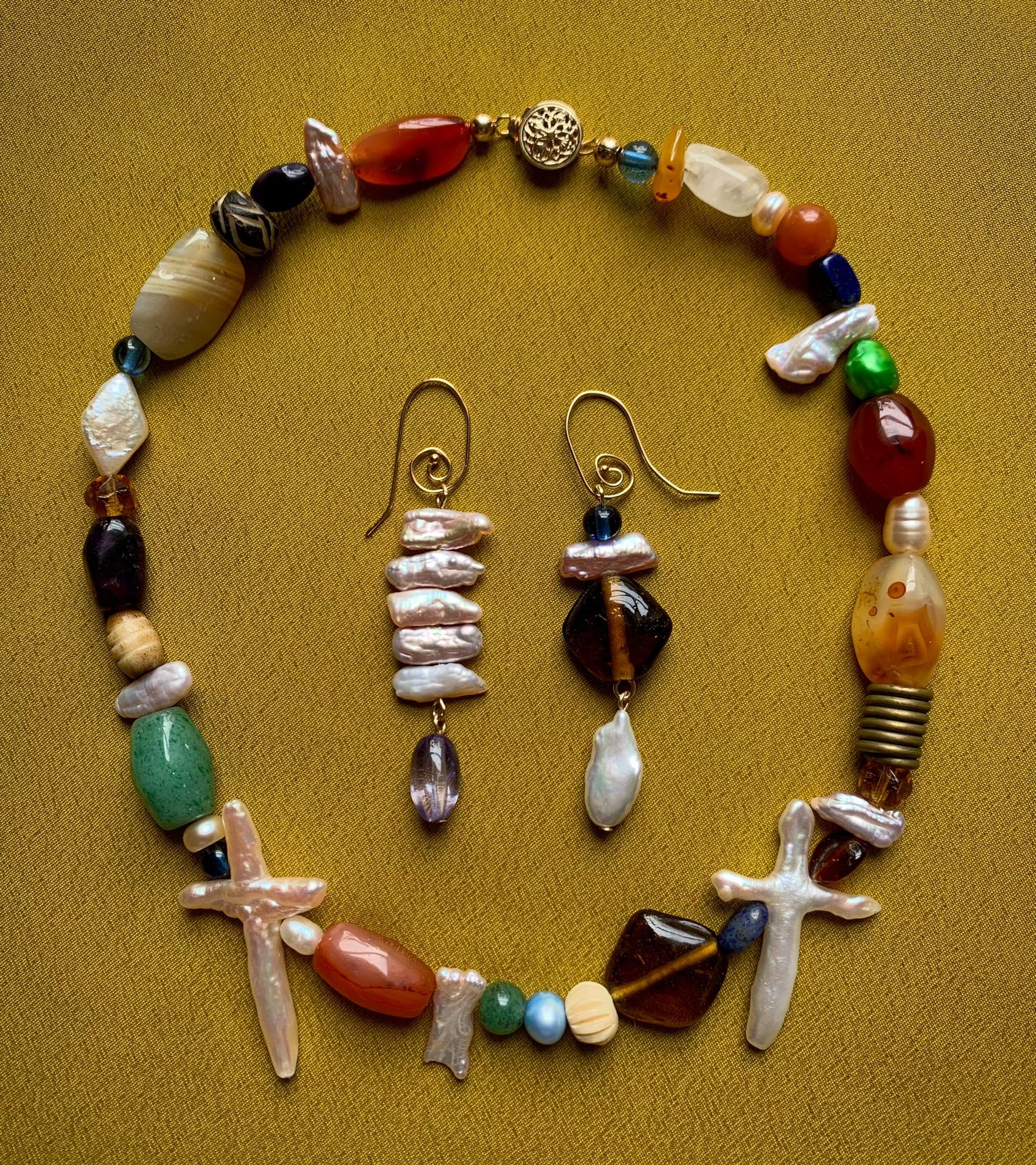 BANQUET NECKLACE