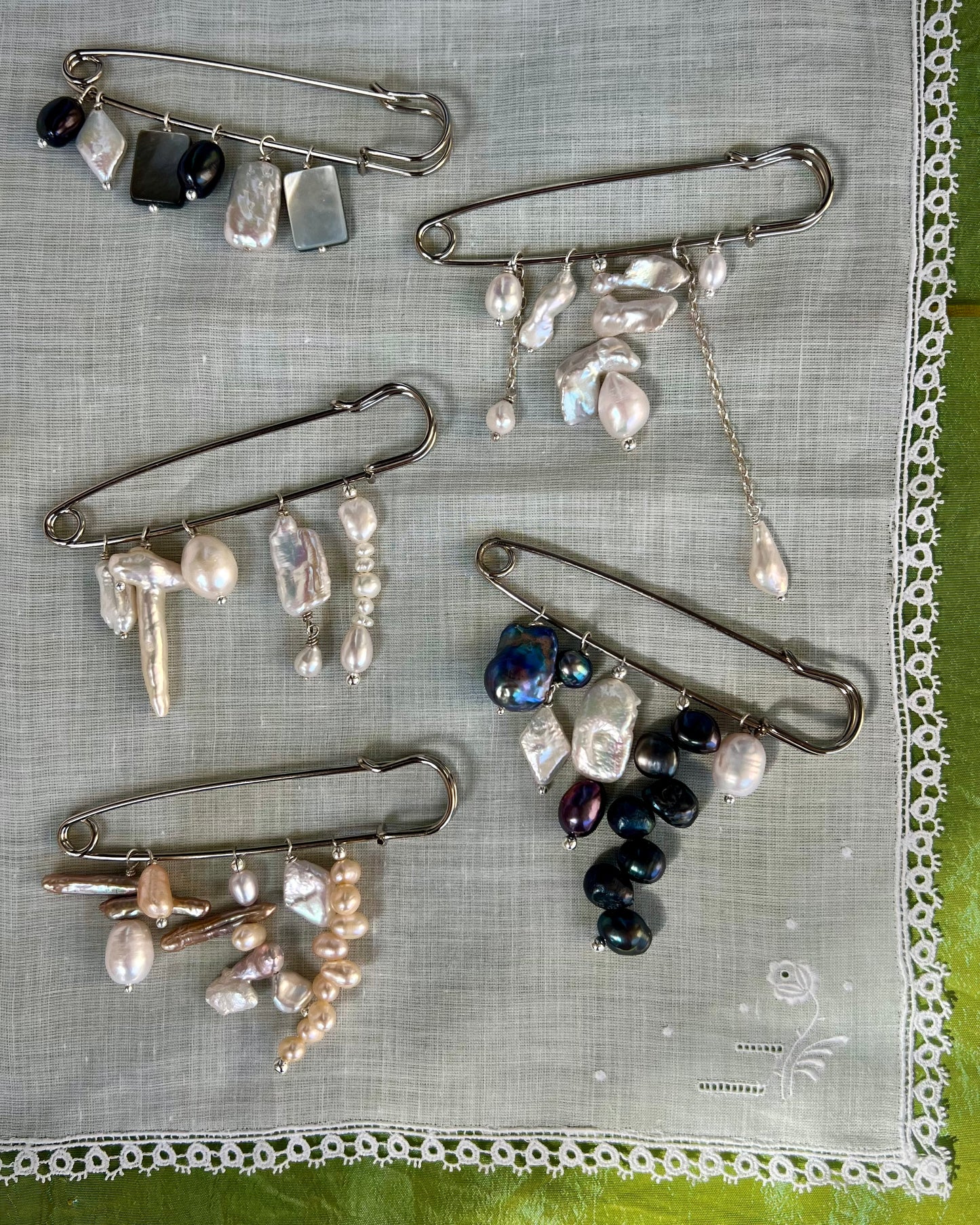 BROOCH PINS