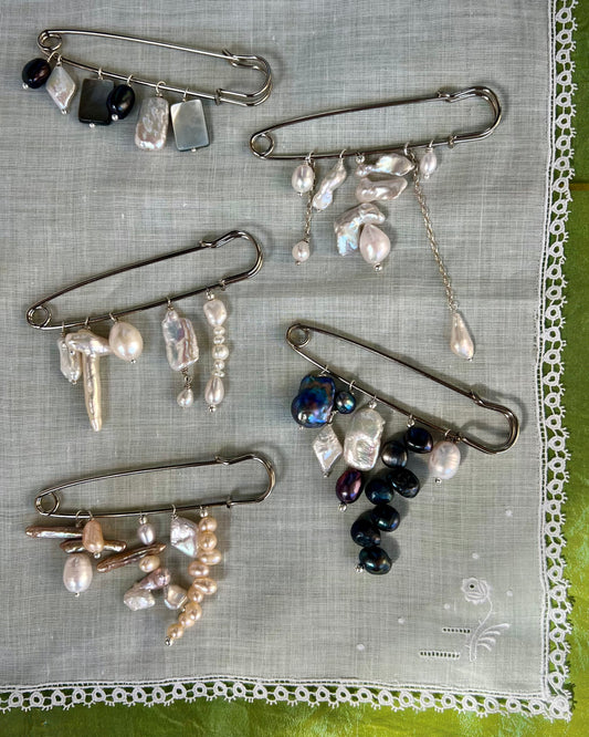 BROOCH PINS