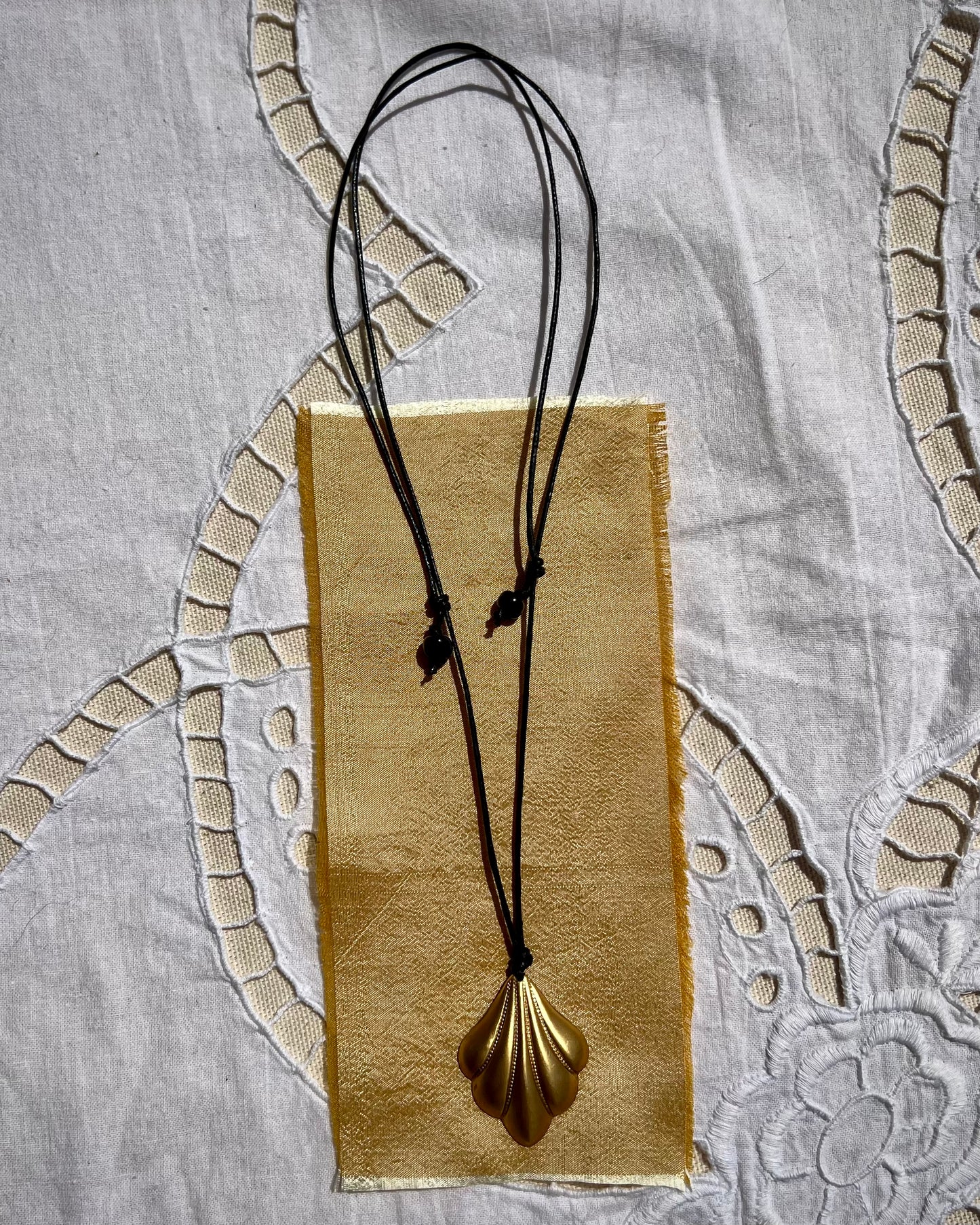 VINTAGE PENDANTS