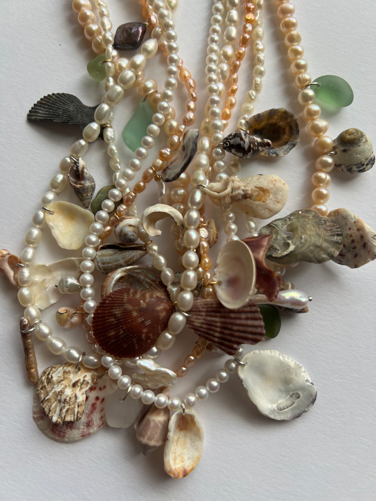 SOUVENIR CHARM NECKLACE
