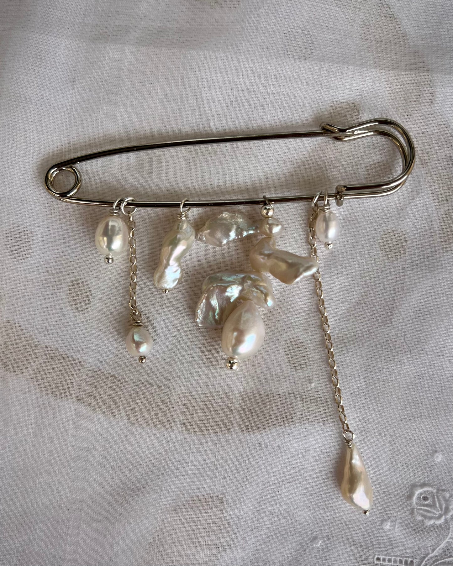 BROOCH PINS