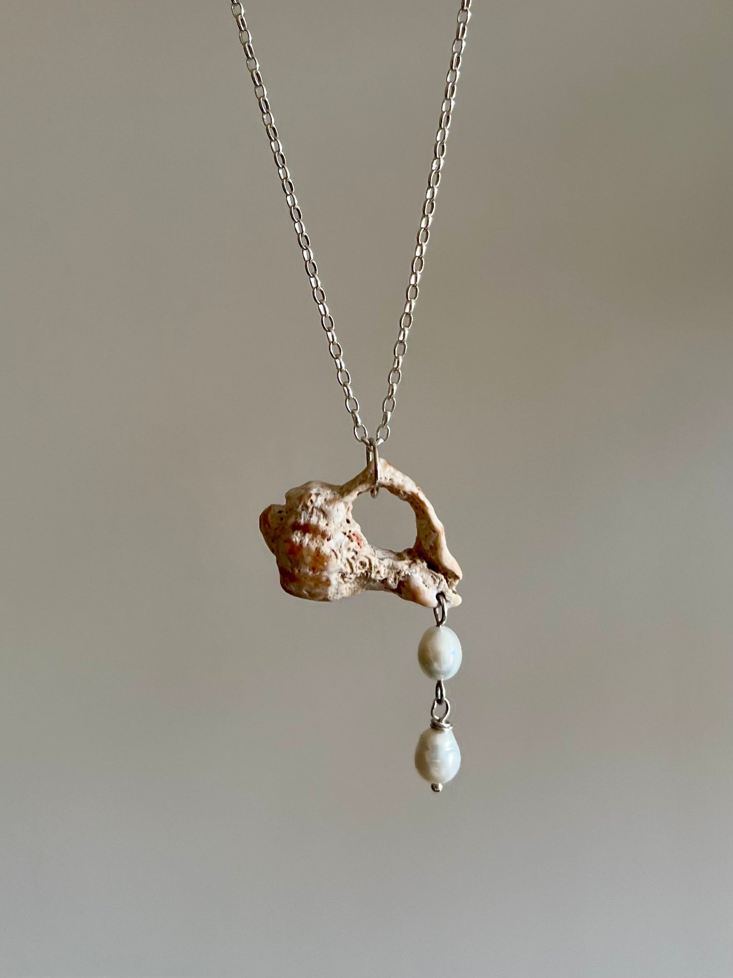 VESSEL NECKLACE