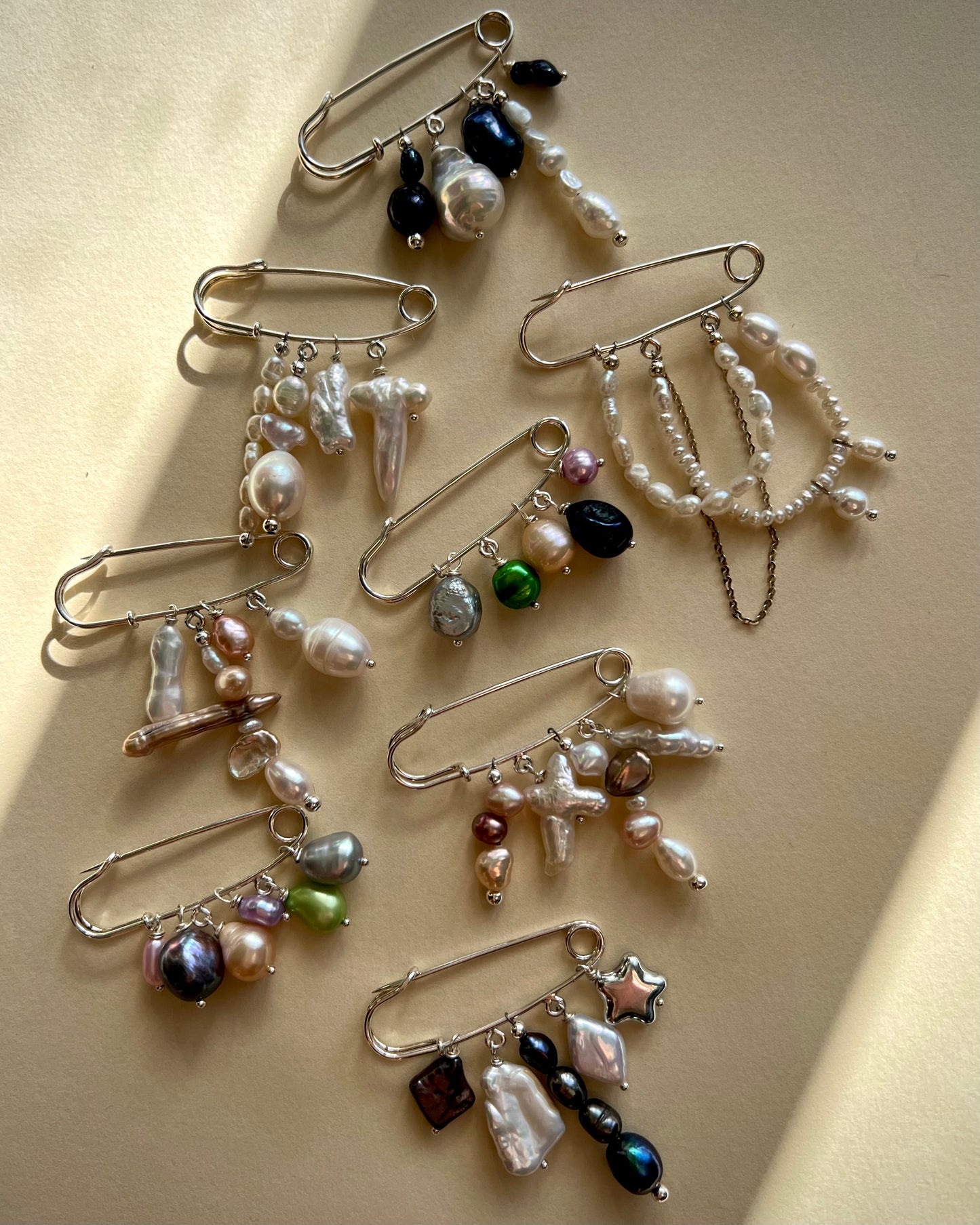 BROOCH PINS
