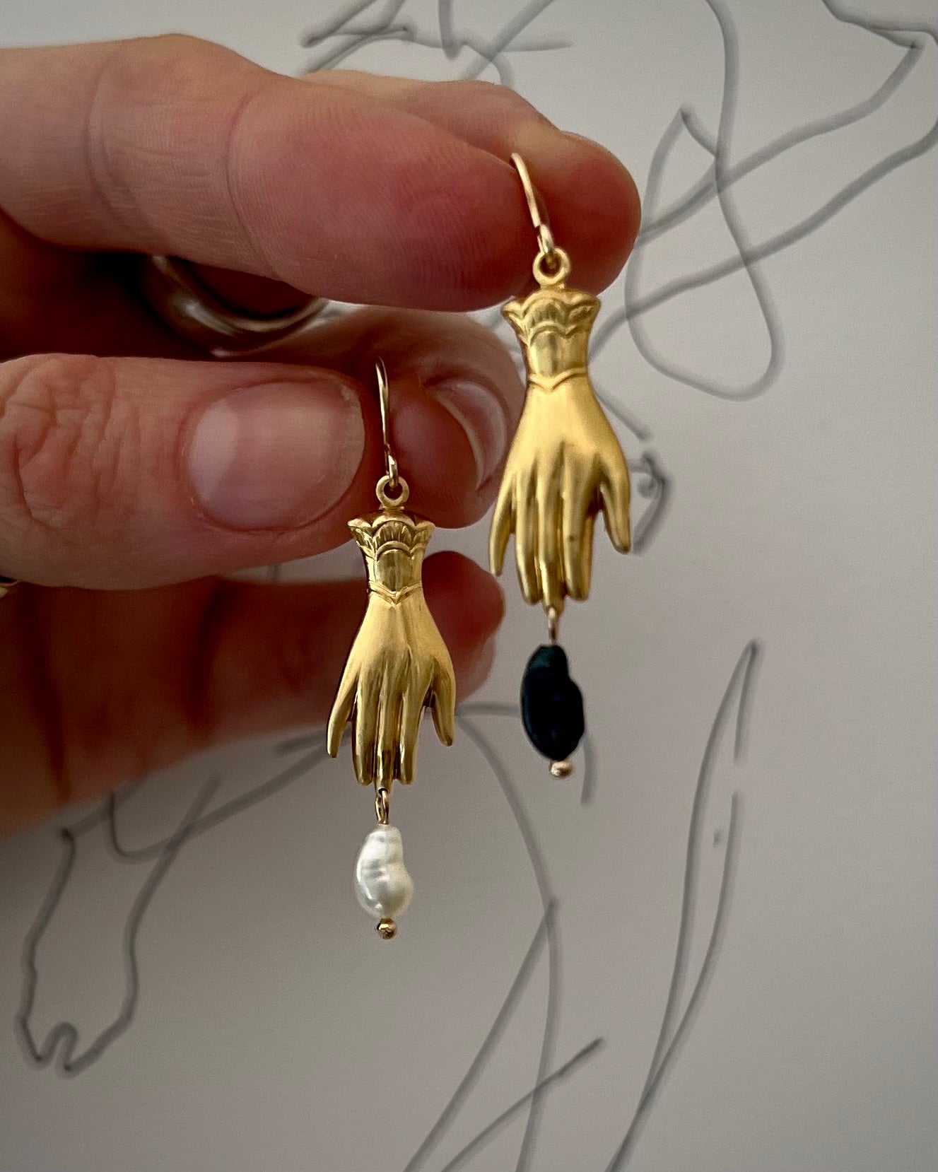 HOLD ME MIDAS EARRINGS